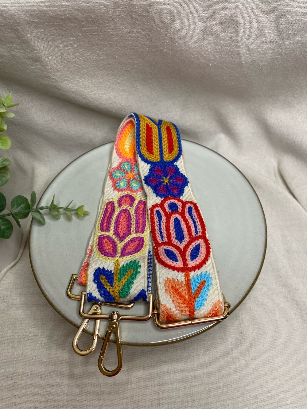 Embroidered Floral Guitar Strap - Multicolor